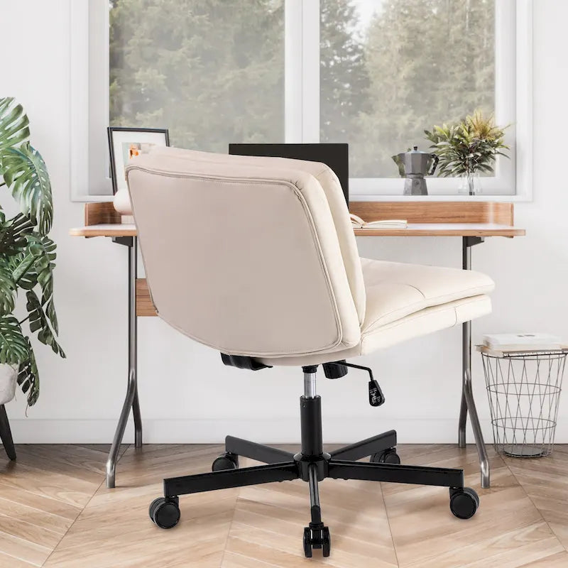 Größerer 360°-Drehstuhl für das Homeoffice mit Rollen