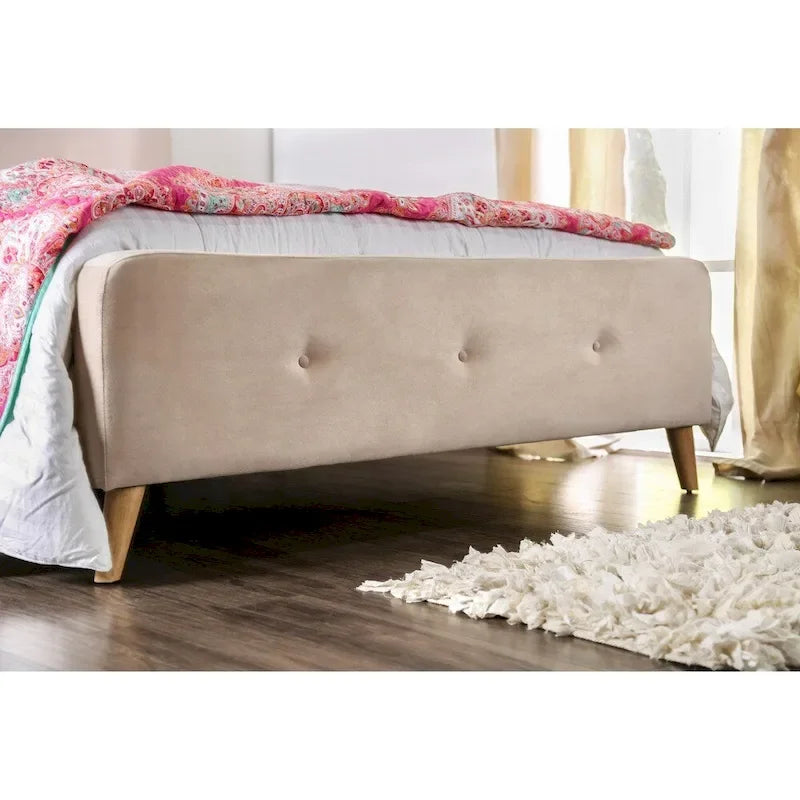 Letto moderno queen-size con base a piattaforma e testiera trapuntata in flanella
