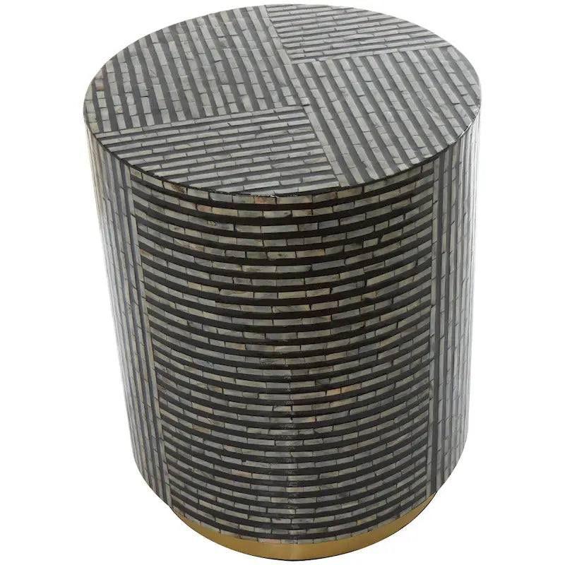 Table d’appoint en coquillage nacré avec base dorée et motif géométrique