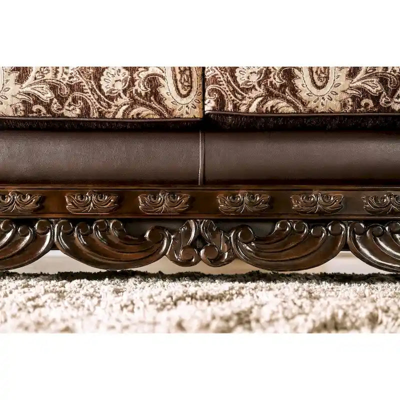 Traditionelles braunes Chenille-Sofa mit Holzverzierung und kunstvollen Details